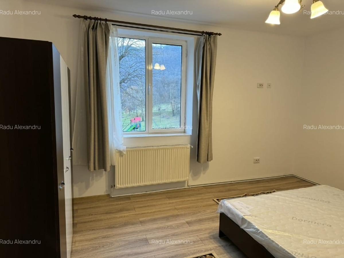 Ofer spre inchiriere apartament 2 camere, ultracentral,complet renovat ai utilat - 2