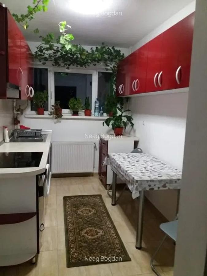 Apartment cu 2 camere, decomandat, 52 mp, etaj intermediar, zona Calea Floresti - 3
