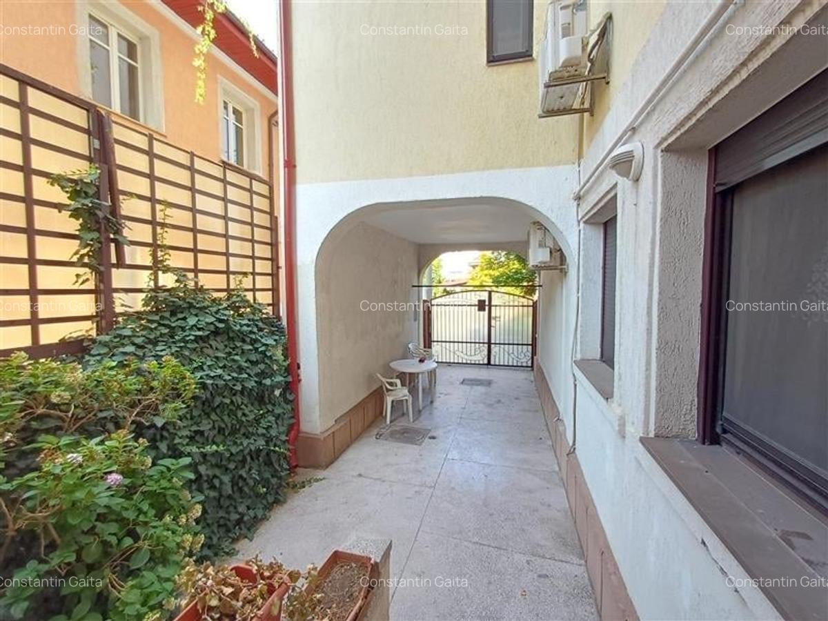 Casa 7 camere - 232 s.u. - Piata Domenii - comision 0% - 2