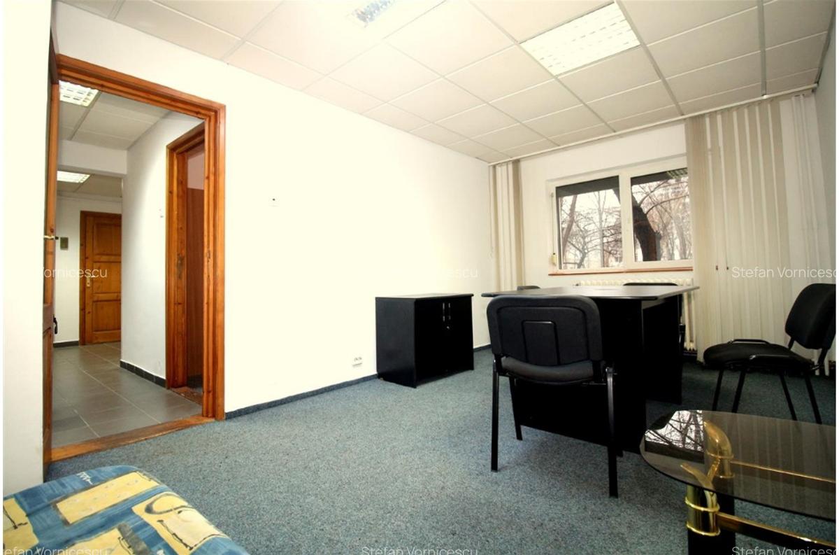 Apartament pentru Birou in centru Palas disponibil imediat 4 camere - 2