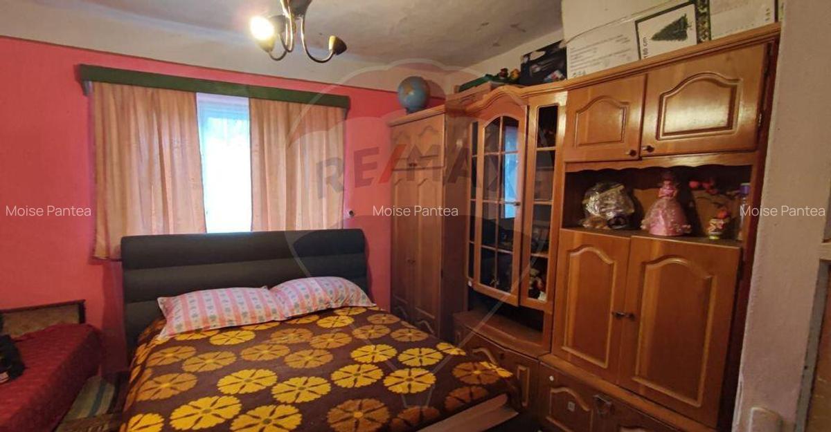 Casa cu 4 camere si teren de vanzare in com. Husasau de... - 7