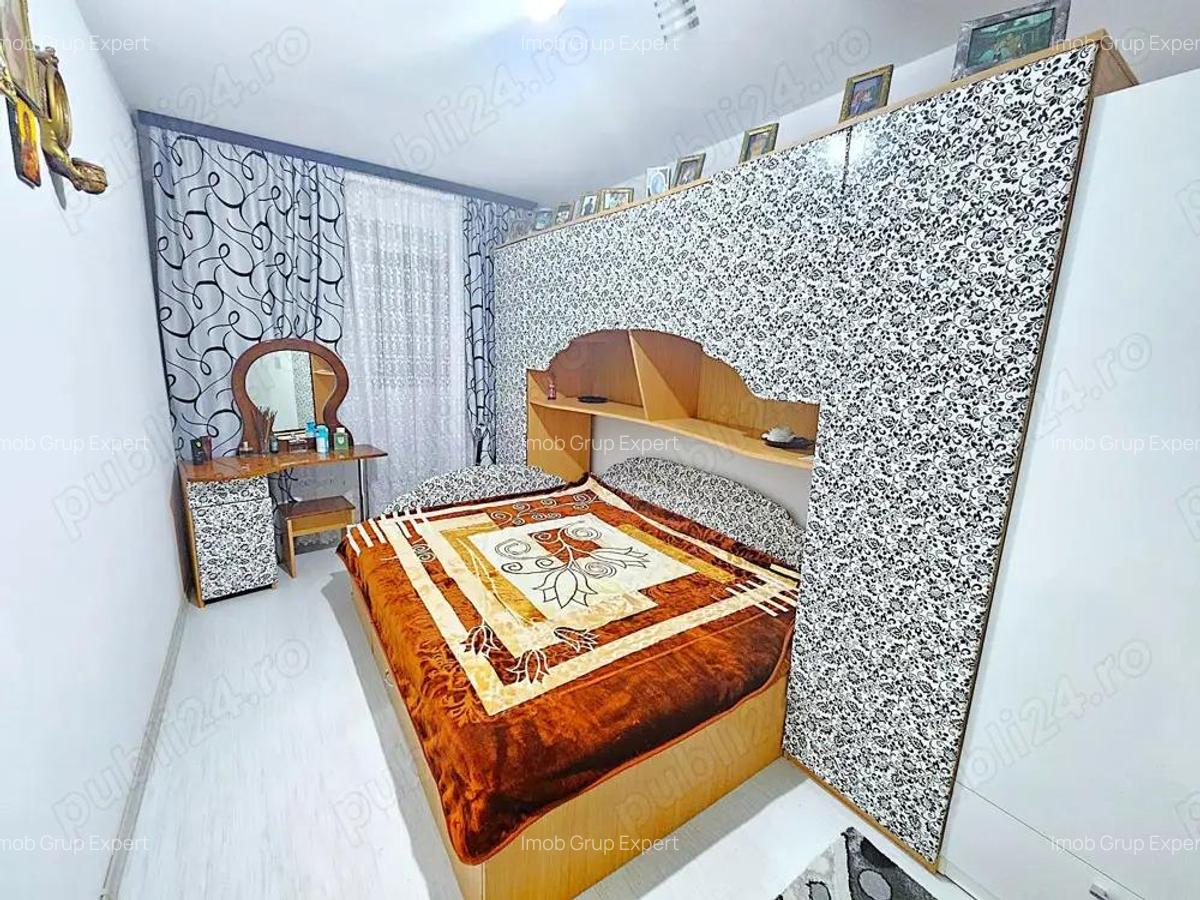 Apartament de vanzare in Galati, Micro 40 - 2 camere, 50 mp - 3