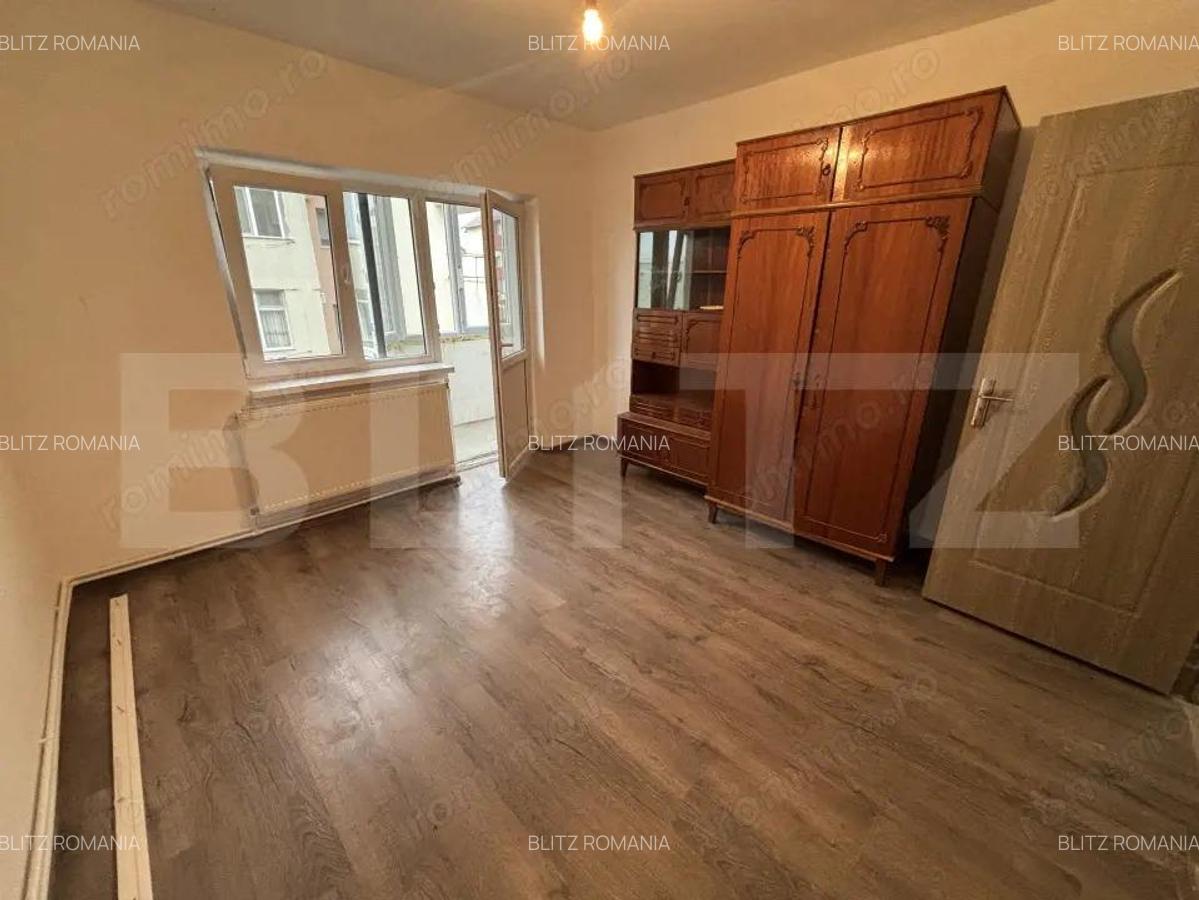 Garsoniera de vanzare, 26 mp, etajul 3, zona Bradet - 3