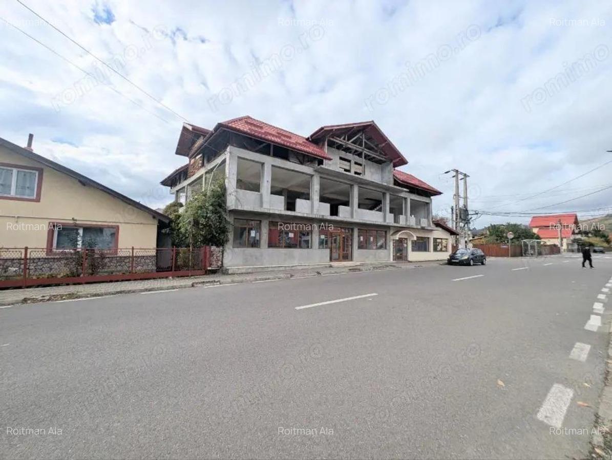 Investitie ideala - Cladire cu Spatiul Comercial la Parter, Teren 845 mp - 4