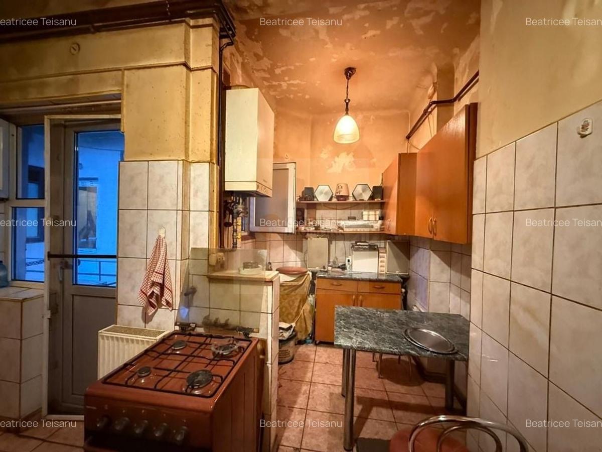 3 camere | Etaj 3/4 | Nemobilat | Universitate - Piata C. A . Rosetti - 12