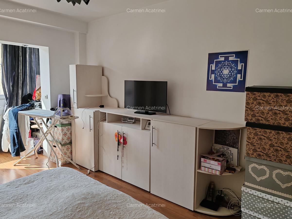Apartament cu 3 camere decomandat în Răcădău - 8
