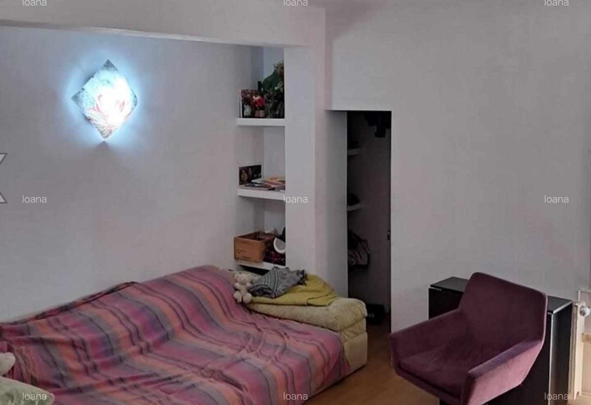 Unirii,la mansarda, decomandat,Amenajat CENTRALA TERMICA boxa,2 bai,Liber - 1
