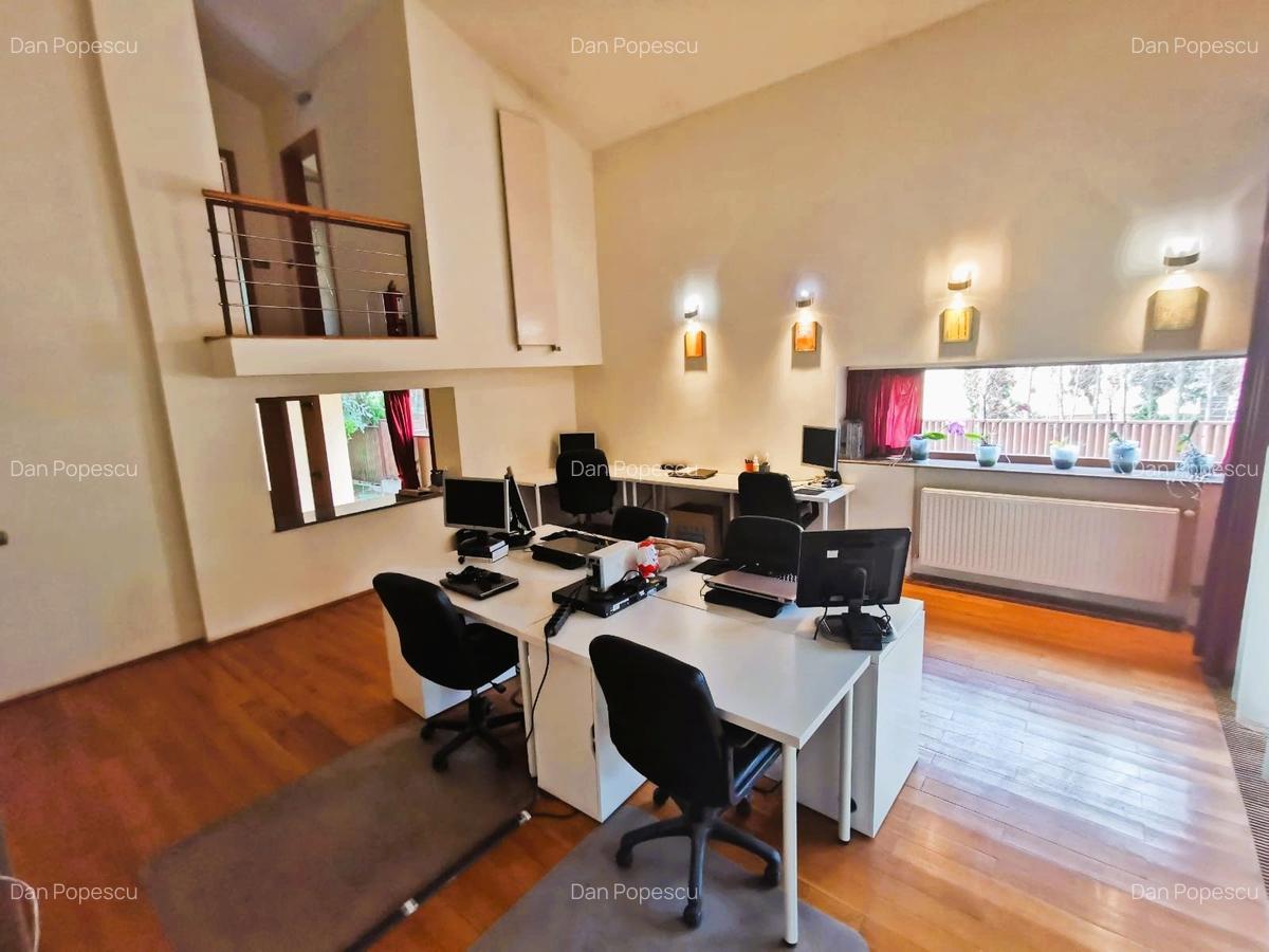 Aradului - Casa individuala 6 camere - Su:225mp - 4 locuri de parcare proprii - 2