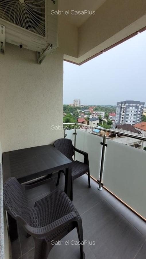 Apartament cu 3 camere decomandat în Palat - 4