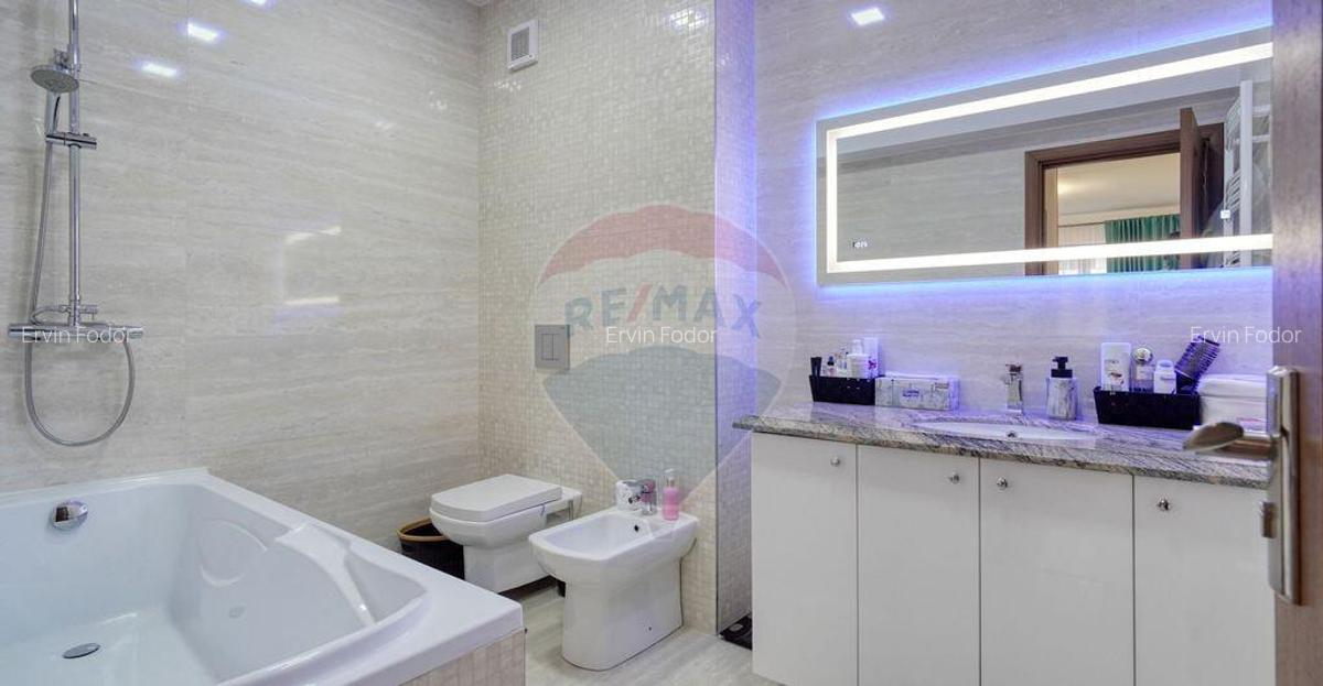 Apartament cu 3 camere de vanzare in Isaran Tractorul - 7