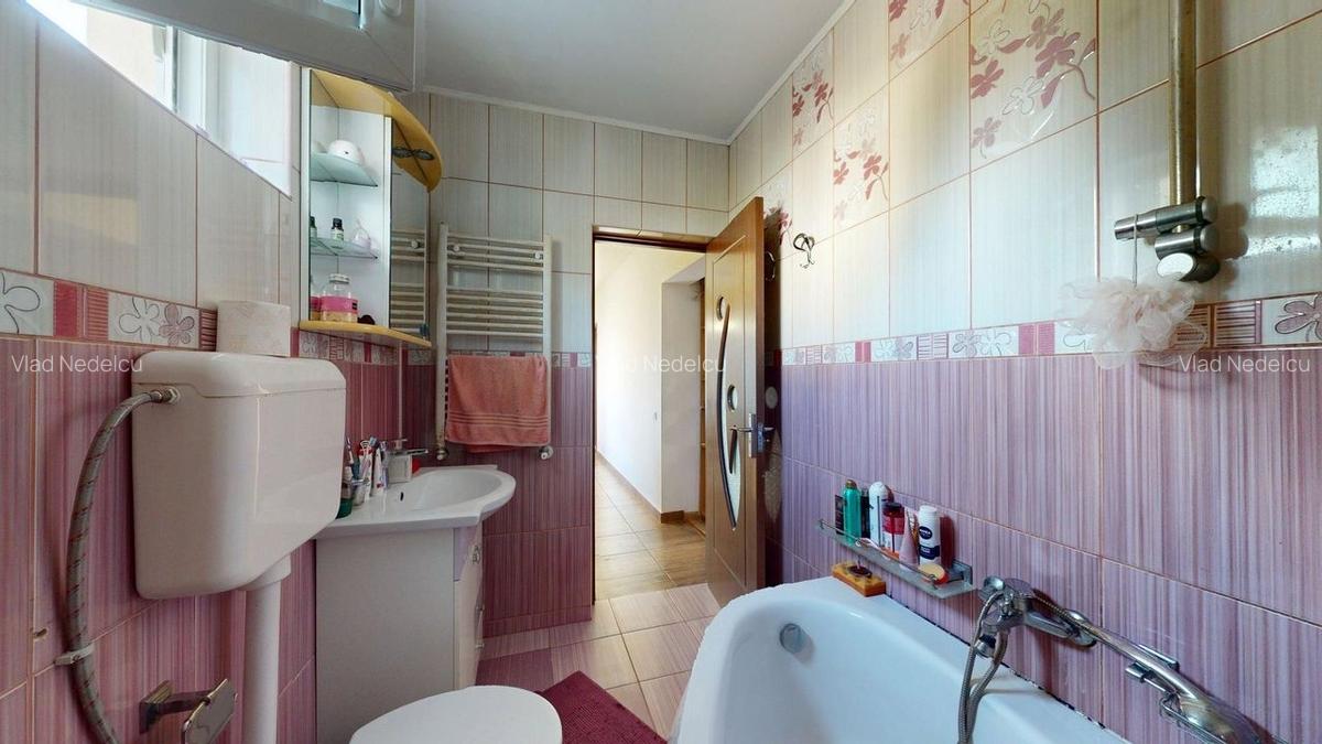 VIla Spatioasa 9 Camere si teren 260 mp - Strada Escalei! - 39