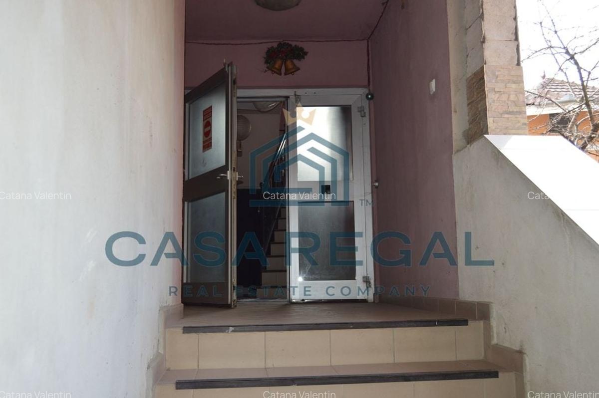 Apartament cu 3 camere decomandat în Nufărul - 2