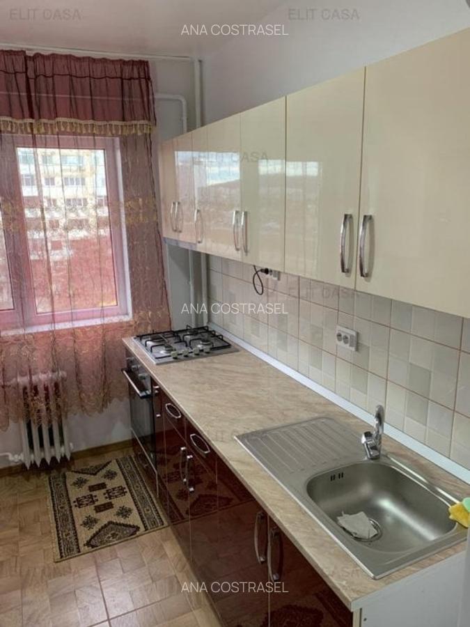 Apartament cu 2 camere, etajul 4/10, zona Podu Ros - 4