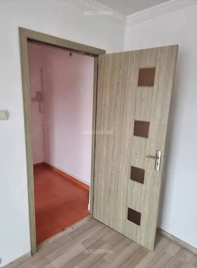 A 43 Proprietarul vinde apartament 3 camere ,luminos , Cascada Bacau - 9
