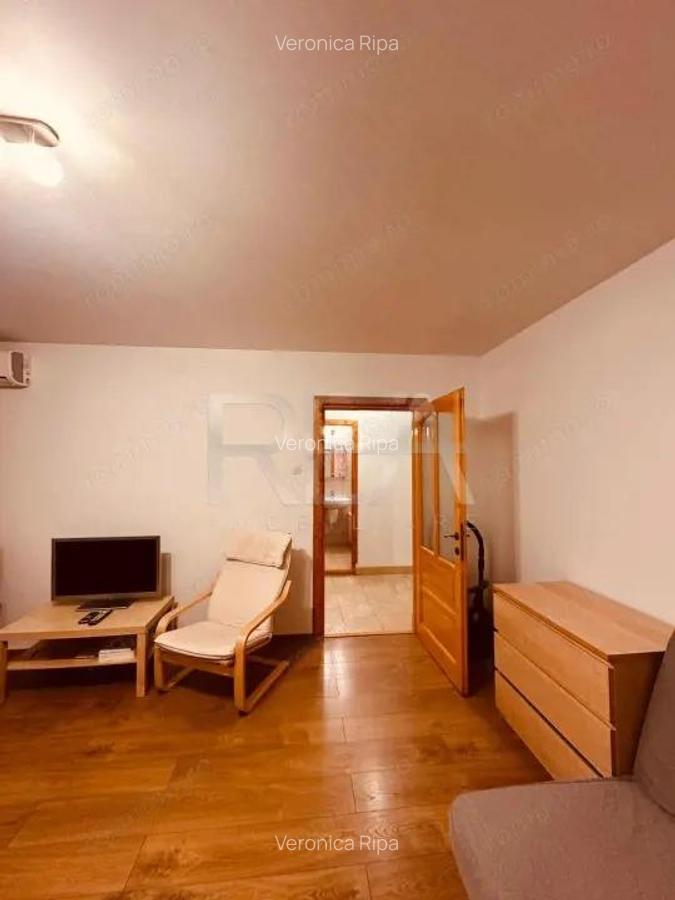 Garsoniera 40 mp, 1/8 -13 Septembrie - 7