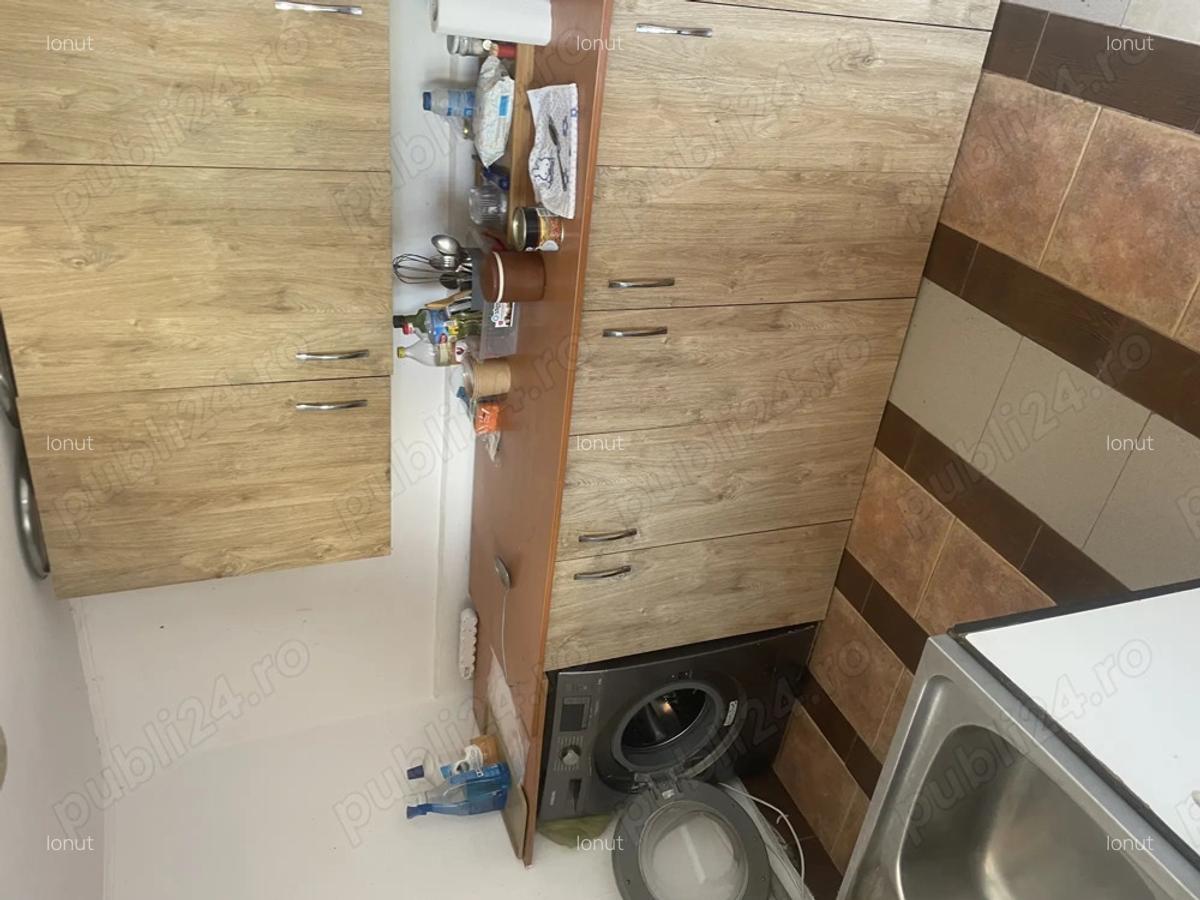 Inchiriez camere la curte - 3 Inchiriez camere la curte - 3