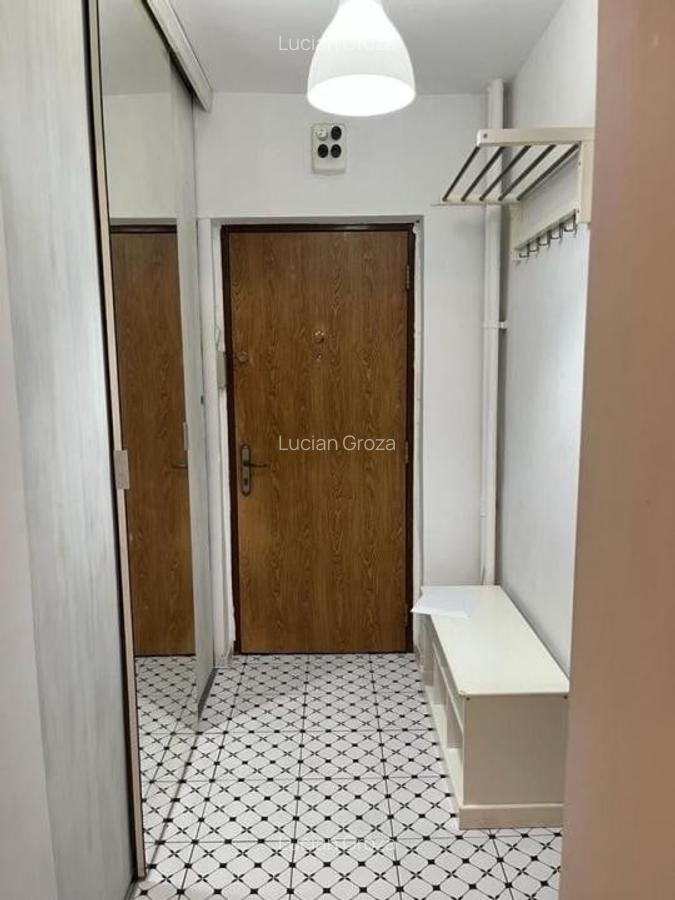 Apartament cu 2 camere semidecomandat, mobilat în Pajura - 7