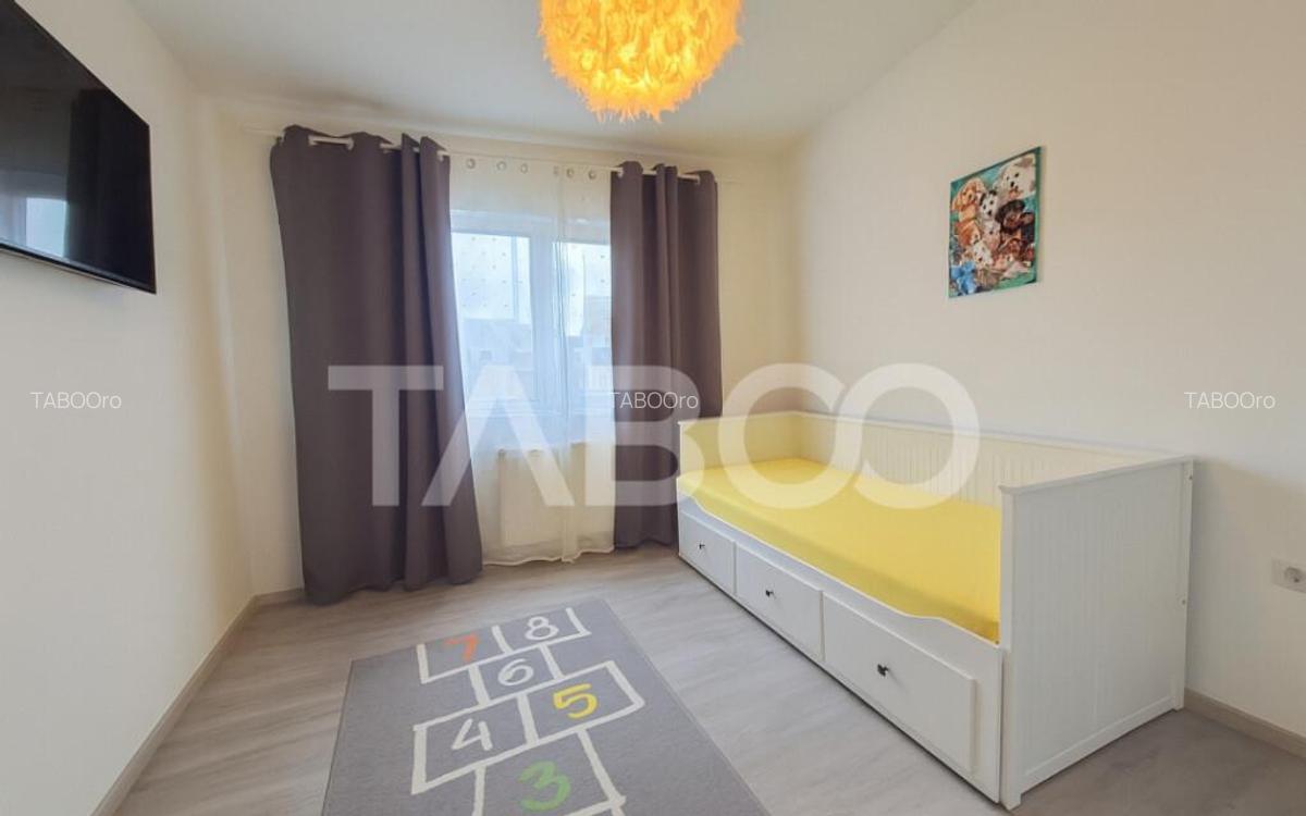 Apartament de vanzare 3 camere 2 bai gradina 74mp si parcare - 1
