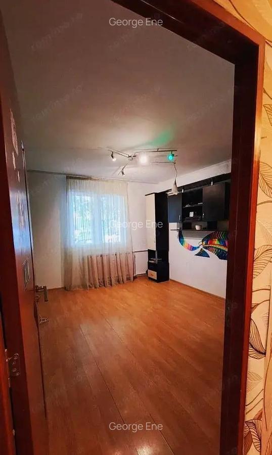 Apartament 4 camere vanzare zona Rahova Calea Ferentari nr.12 - 2