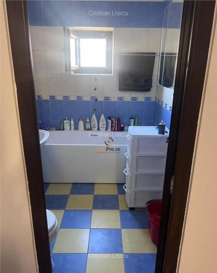 Decomandat 3 camere cu vedere pe 3 parti - 13