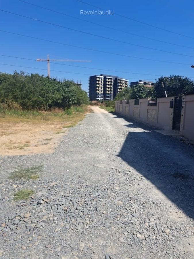 Teren pe Strada Gutuiului - 4