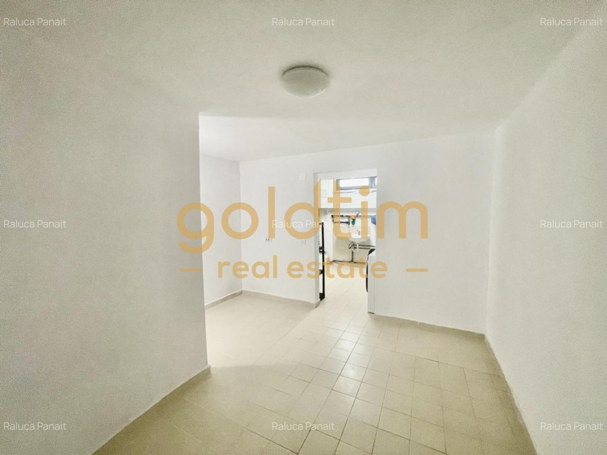 NOU!!!VILA CU PISCINA PROPRIE/ SPATII GENEROASE - 50