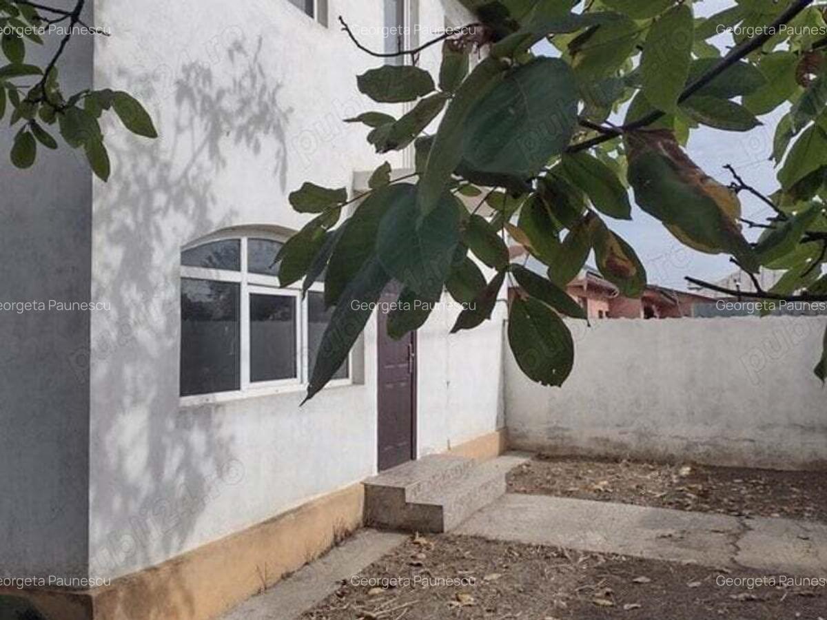 Proprietar vand in centru com. BUTURUGENI Ilfov casa P+E ?i teren 504 mp in rate 90000E - 1