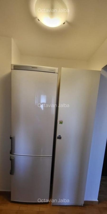 Apartament de 2 camere, 45 mp, decomandat, metrou, zona 1 Decembrie 1918 - 5