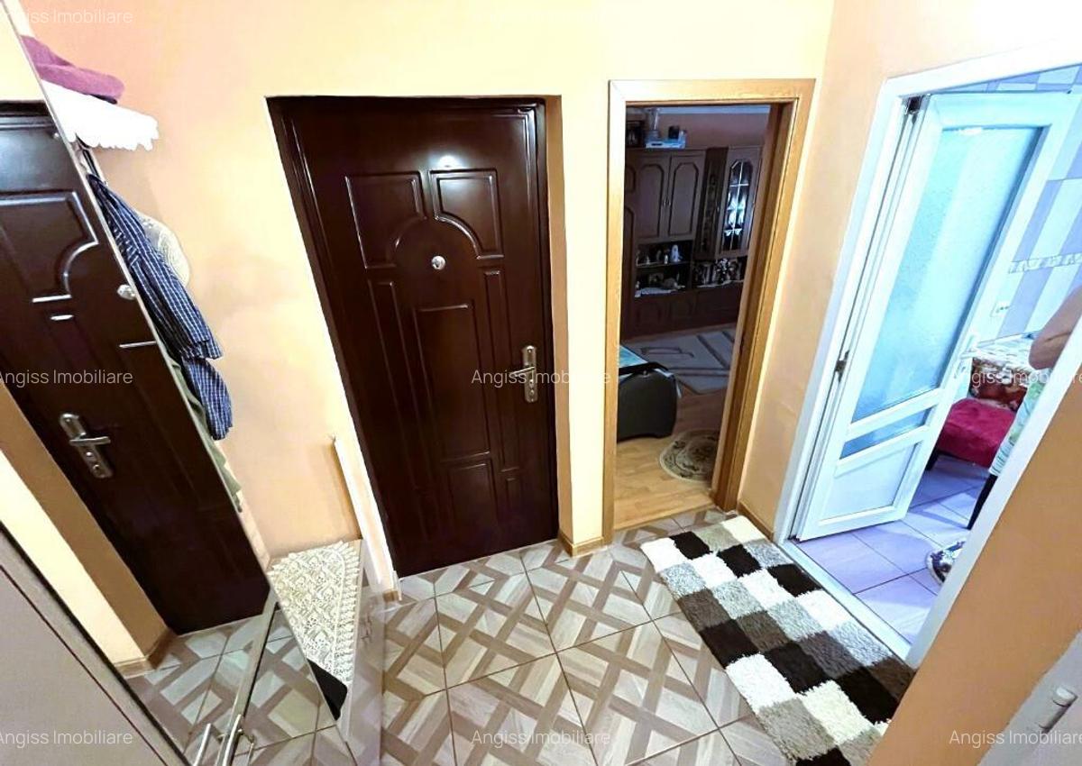 Apartament 3 camere --etajul 2 - E3 - 75mp - 6