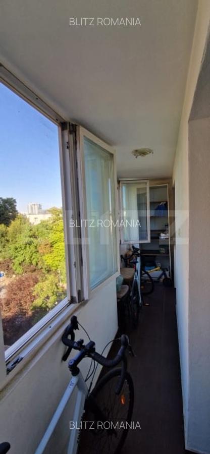 Apartament de 3 camere, 57 mp, zona Stefan cel Mare - 2