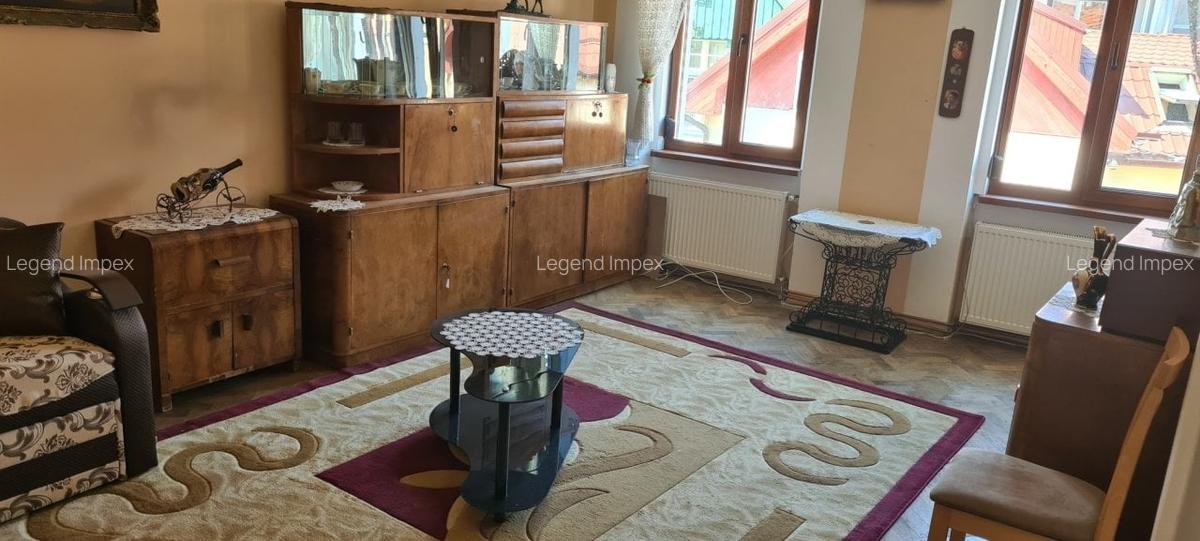 Apartament cu 3 camere decomandat în Centrul Civic - 2
