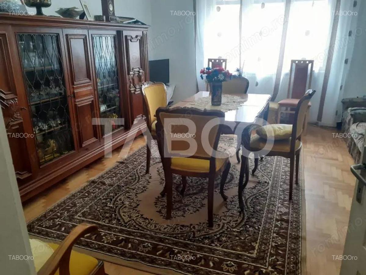 Casa 6 camere 3 bai curte si gradina 400 mp panouri fotovoltaice - 8