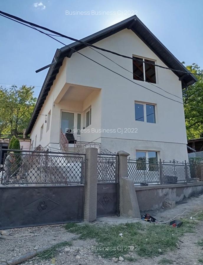 Casa familiala de vânzare în Suceagu! - 2