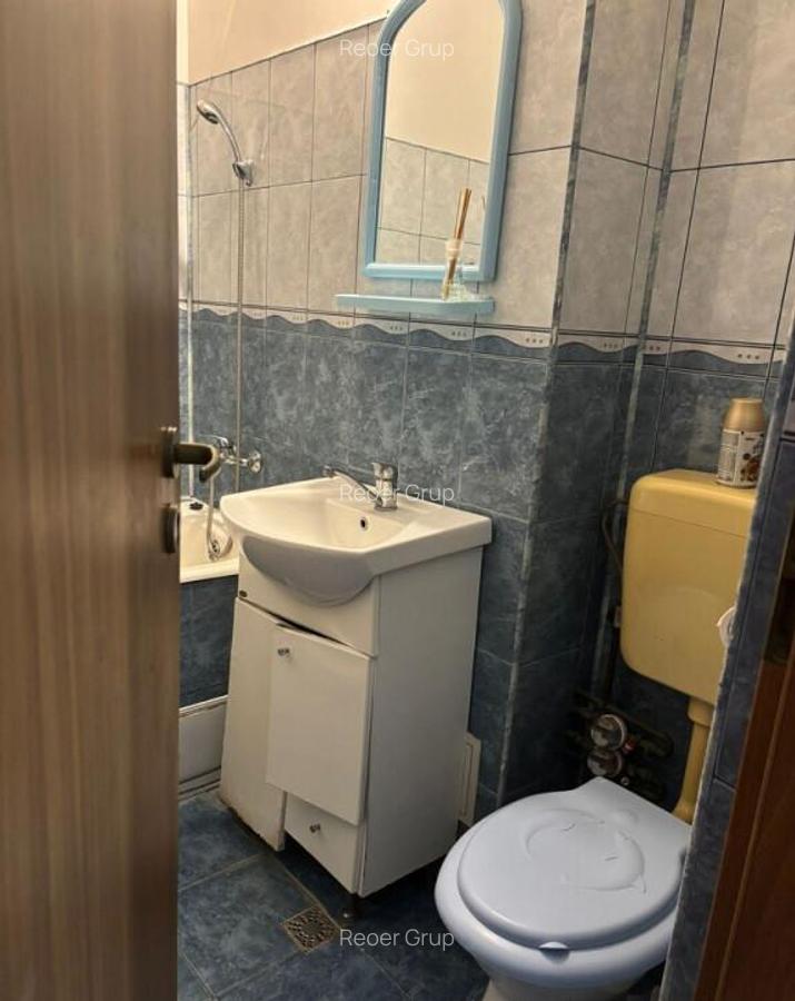 DEMOCRATIEI - gars.cf1,sd,p/4 cu balcon,G,F,T - 38900 euro - 24