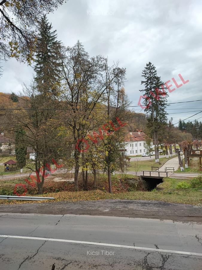 Casă cu 13 camere în Vâlcele - 19