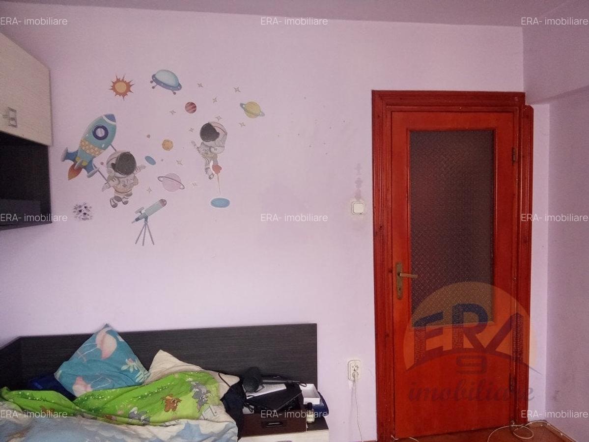 Apartament cu 3 camere decomandat, mobilat în Rogerius - 6