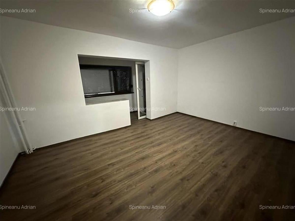 Apart 1 camere decomandat Aradului centrala proprie - 3