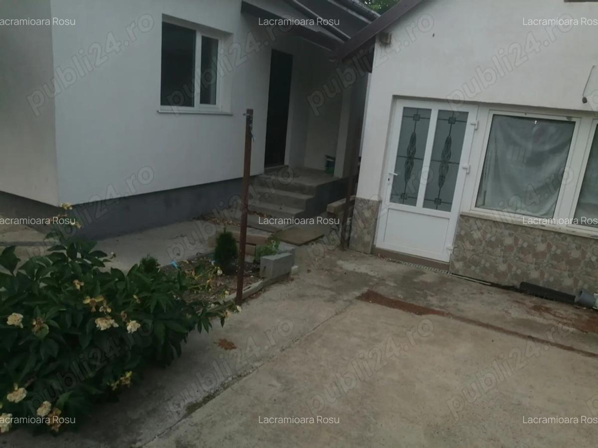 Casa de vanzare in Boto?ani - 1