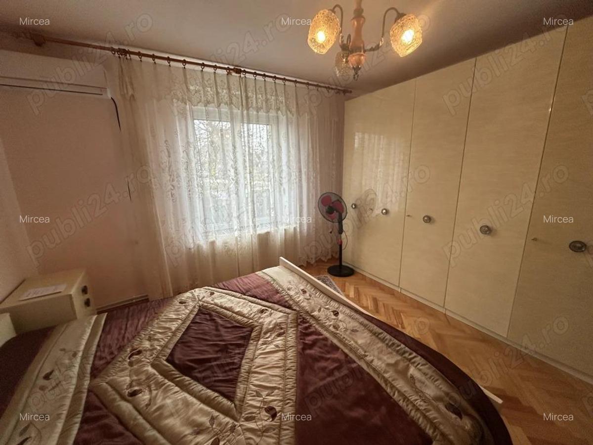 Vand casa mare caramida(2 corpuri cladire)renovat si ocupabil imediat,situat in Livada, st.850 mp - 6