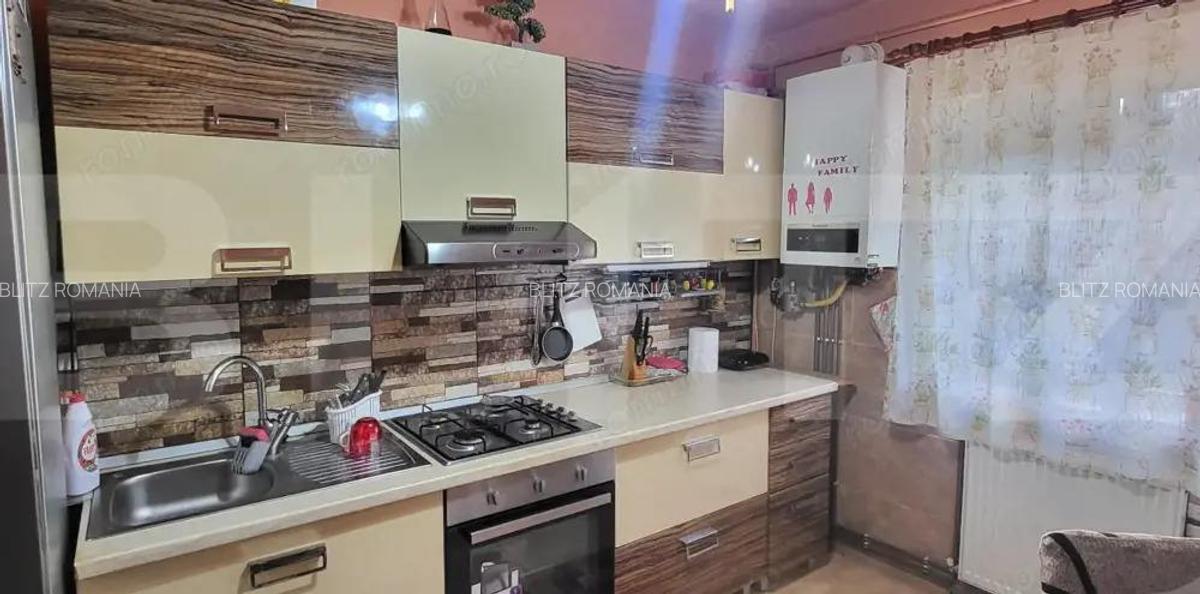 Apartament cu 3 camere in zona Soarelui - 3