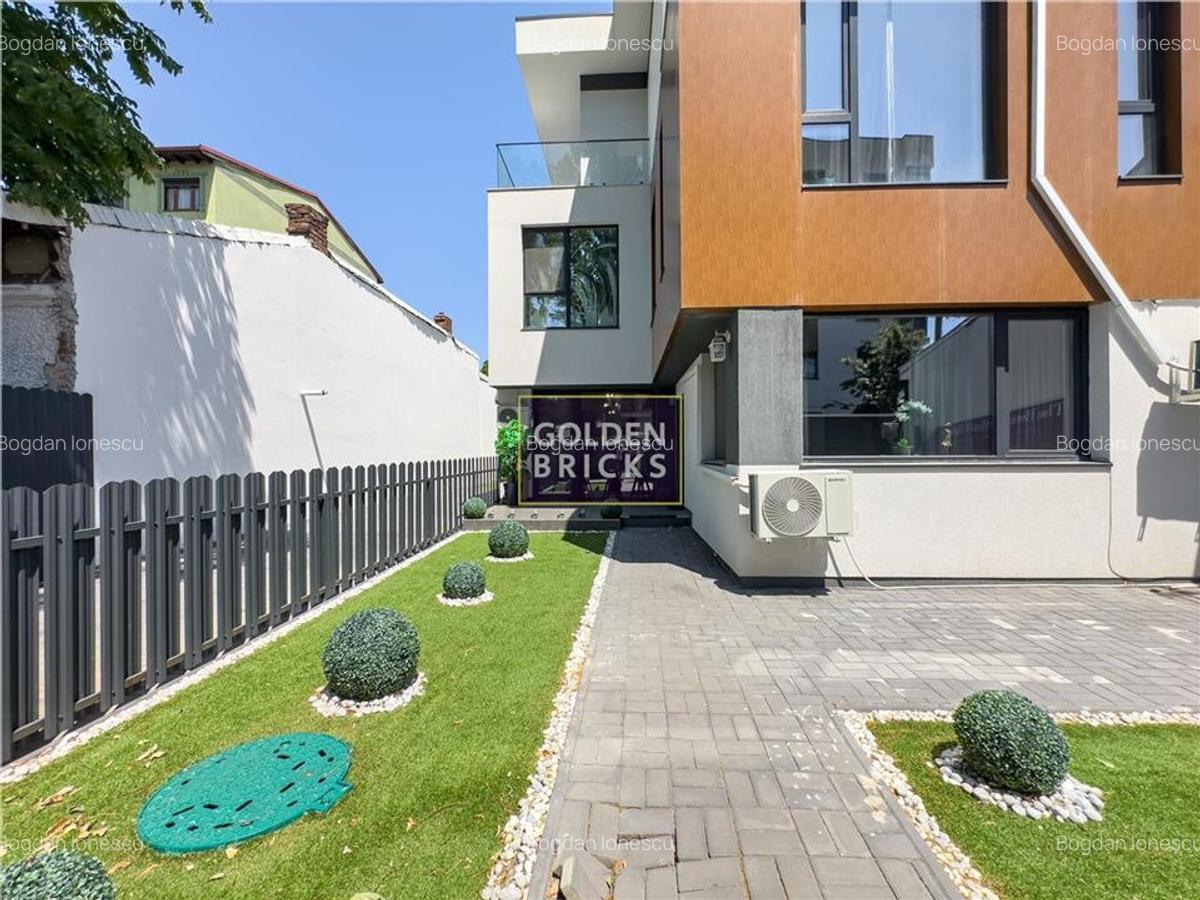 Parcul Circului | Vila individuala | 6 camere | Metrou 8 minute - 2