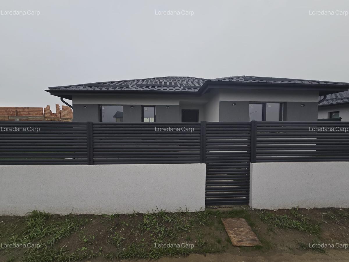 Casa individuala- 3 camere - 2 bai- incalzire pardoseala - 2