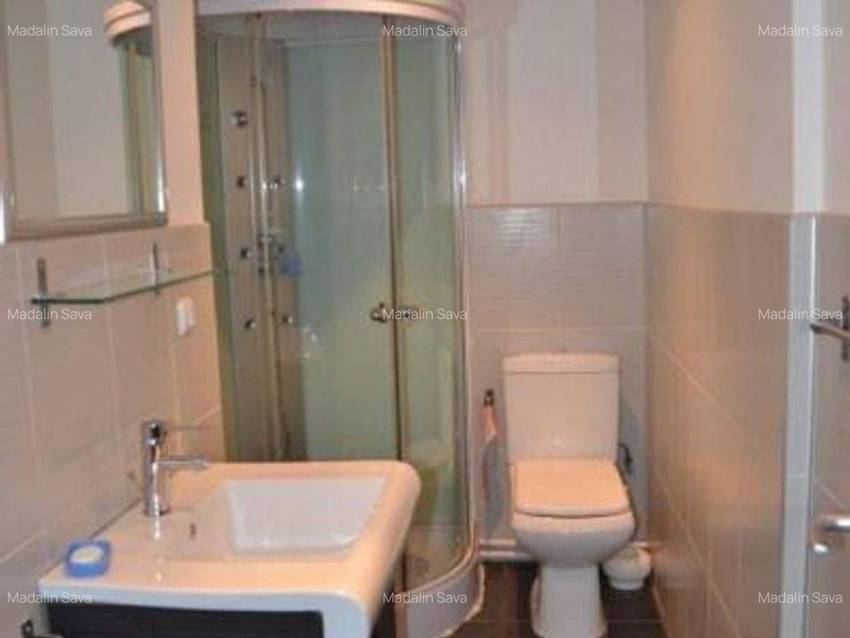 ARMENEASCA - UNIVERSITATE  - 6 camere stradal, locatie deosebita - 7