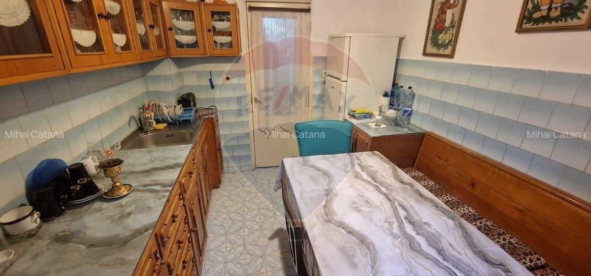 Apartament cu 3 camere in zona Ura, strada Republicii - 7