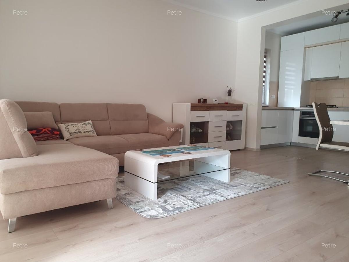 PROPRIETAR inchiriez apartament 3 camere ,cu terasa, gradina 2 locuri de parcare - 13