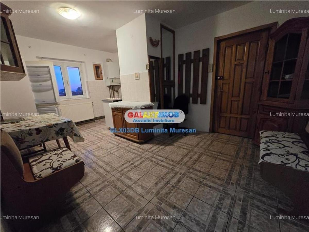 Inchiriere apartament 3 camere decomandat Targoviste Micro 2 - 1