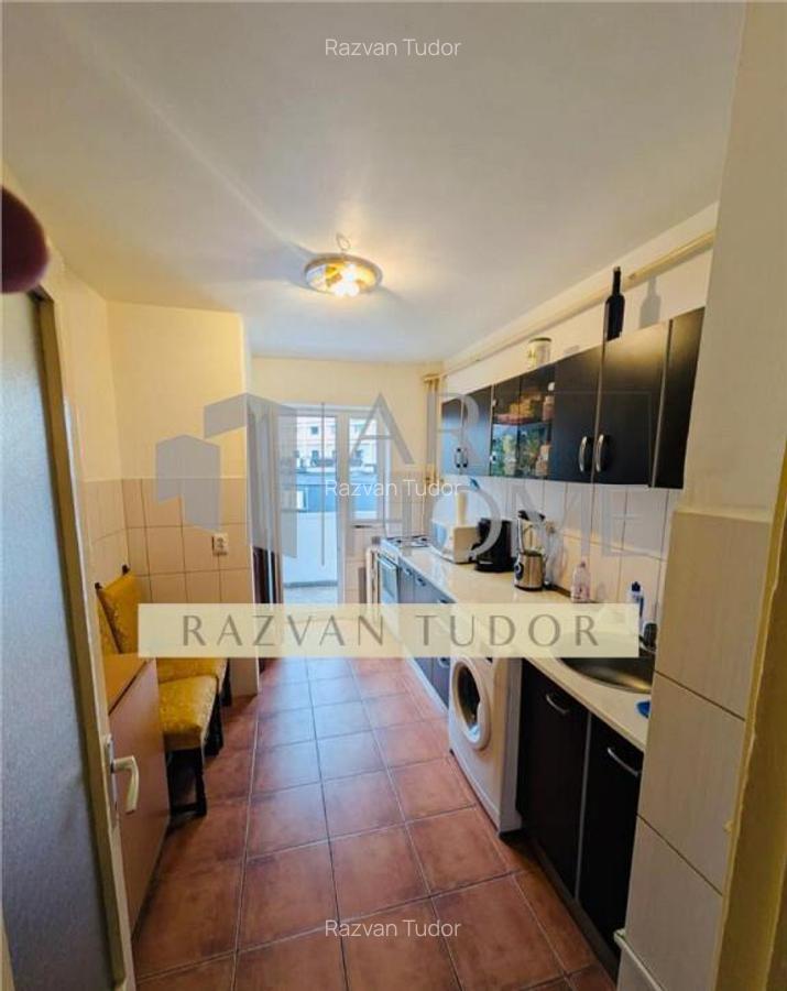 Apartament 4 camere 80mp , P-ta Mihai Viteazul , zona centra - 6