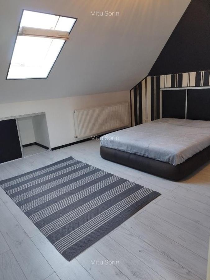 Apart 3 camere la mansarda(2 dormitoare + 1 living cu bucatarie) str. M. Eliade - 3