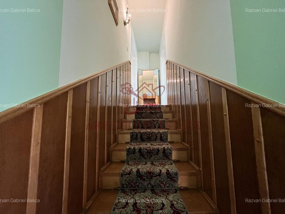 Vilă spațioasă 6 camere în centrul Lugoj – teren 471 mp, garaj - 13