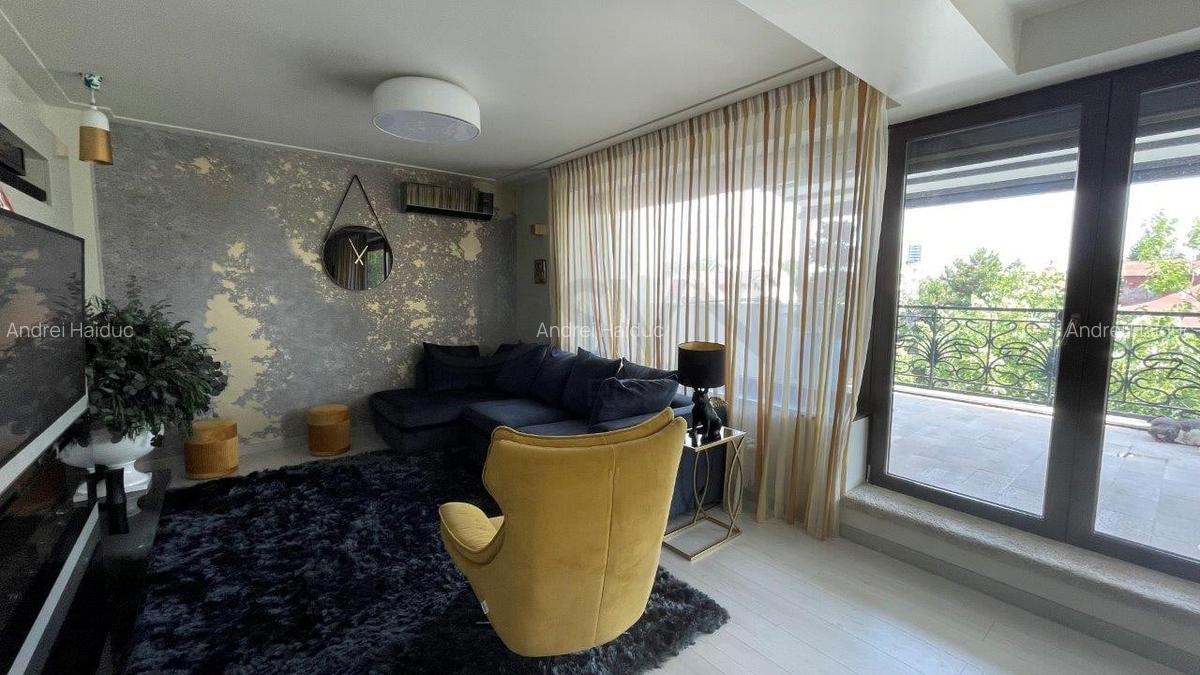 REV2002733 Domenii - Vila impunatoare aproape de Biserica Casin - 6